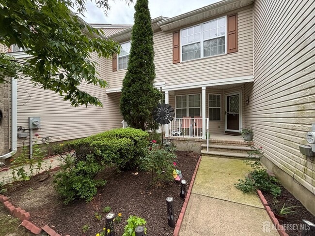 Building Photo - 162 Briarwood Dr