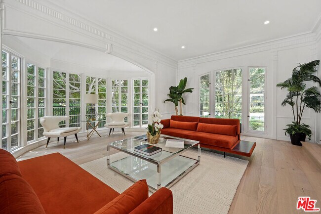 Foto del edificio - 712 N Rodeo Dr
