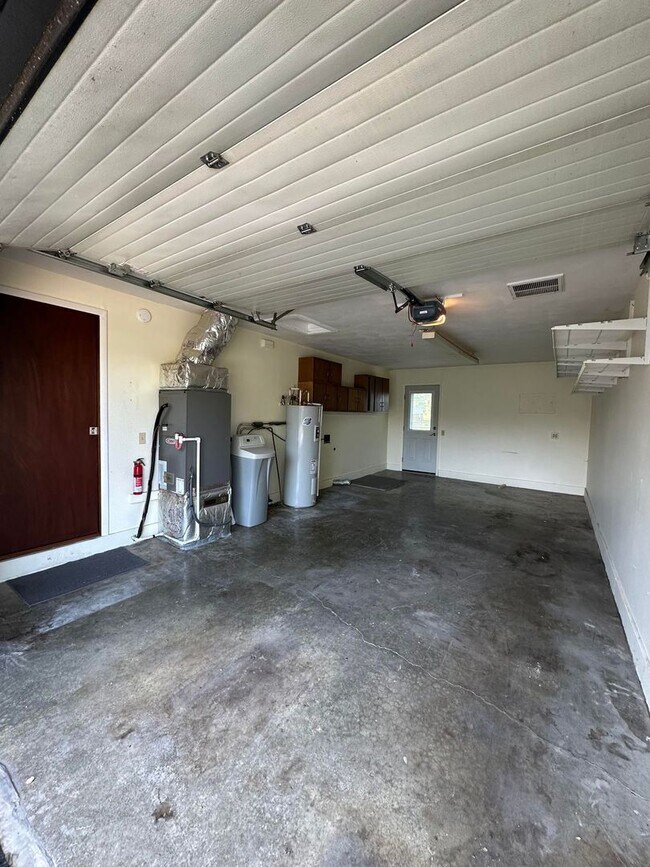 Building Photo - Nice! Duplex in Chesterfield!