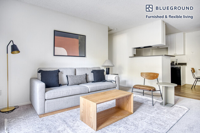 Foto del edificio - 389 Woodcreek Terrace