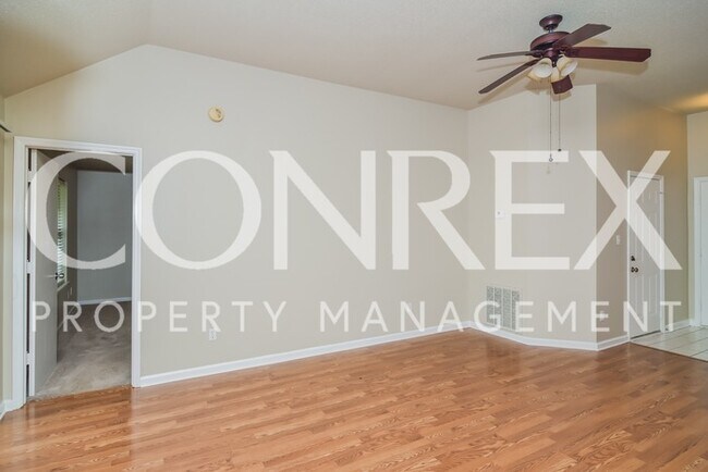 Building Photo - Welcome Home To This Lovely Three Bedroom