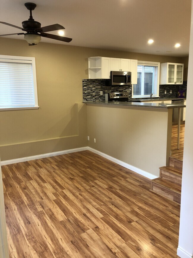 Photo du bâtiment - 32458 Egglestone Ave