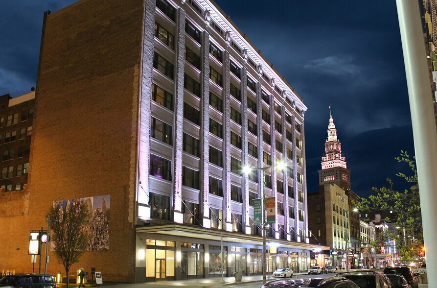 The Residences at 668