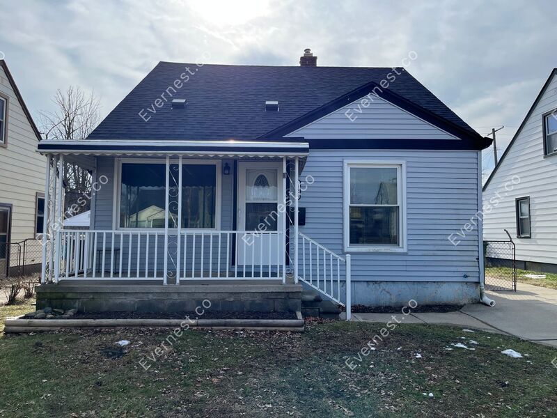 Primary Photo - 13323 Walnut St