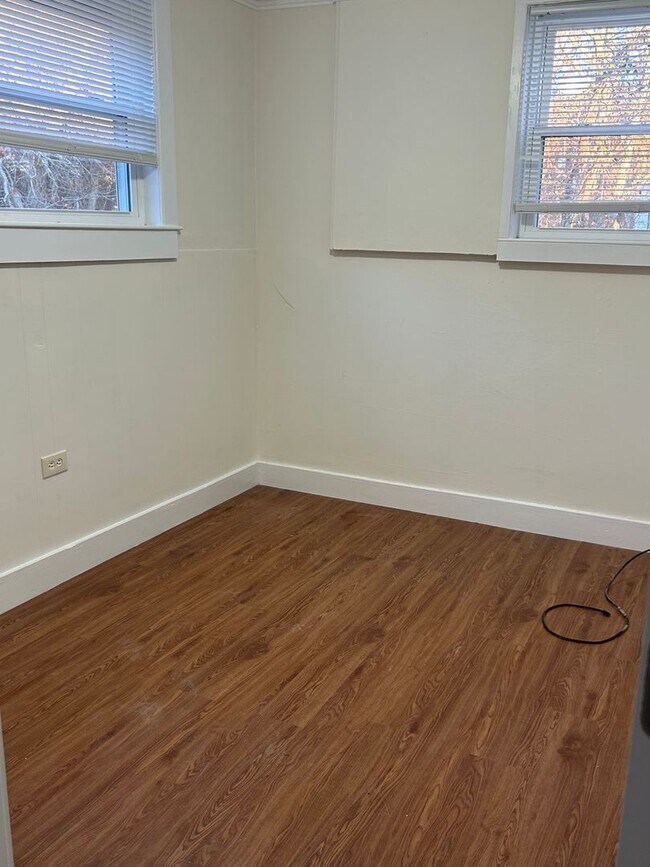 Building Photo - Dennisport Duplex