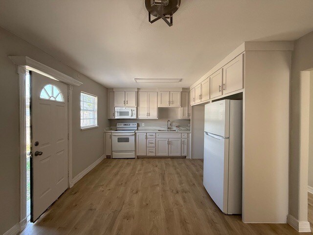 Foto del edificio - 210 S 1st Ave