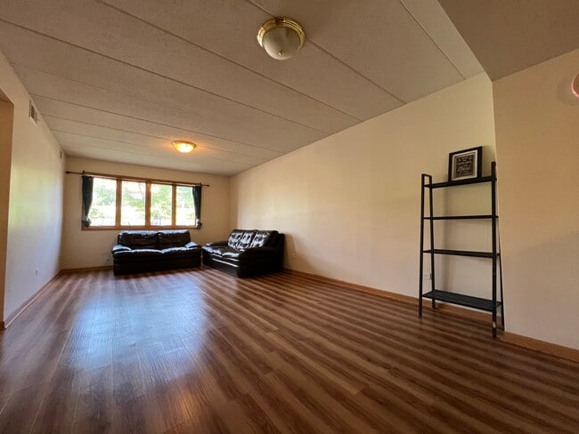 Spacious Living Room - 1828 S Wentworth Ave
