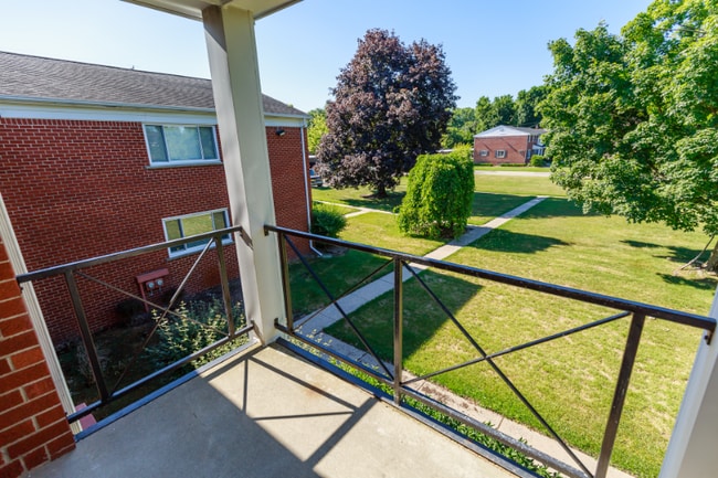 Building Photo - 1097 Tienken Ct