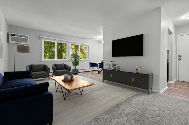 Building Photo - Country Meadows