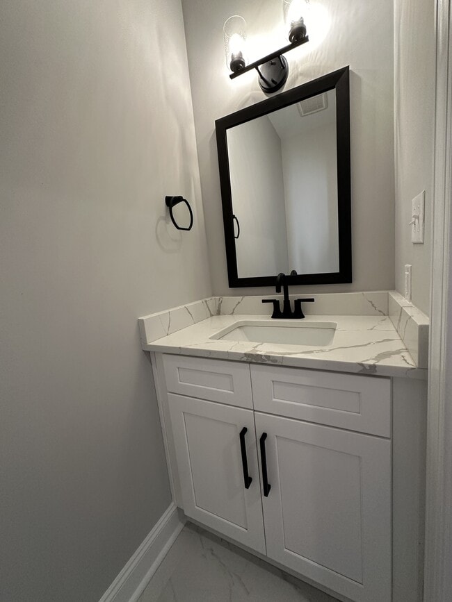 Building Photo - 1137 N Westyn Lp