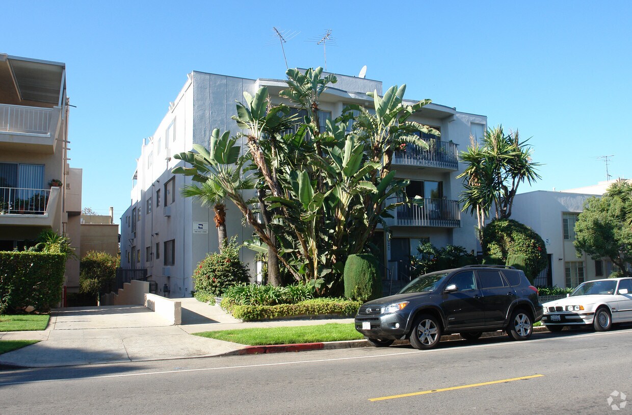 1615 1621 Veteran Ave Apartments Los Angeles Ca Apartments Com