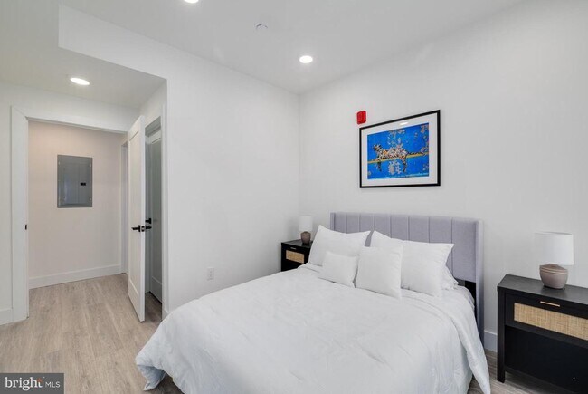 Foto del edificio - 2400 E Huntingdon St