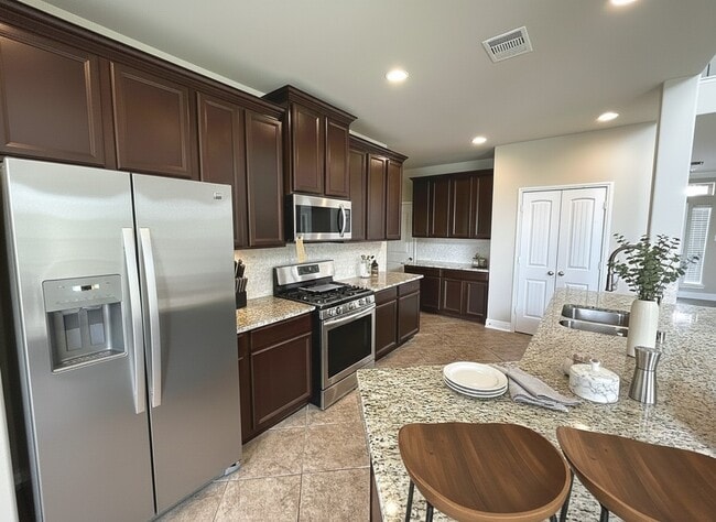 Building Photo - 307 Maverick Run Ct