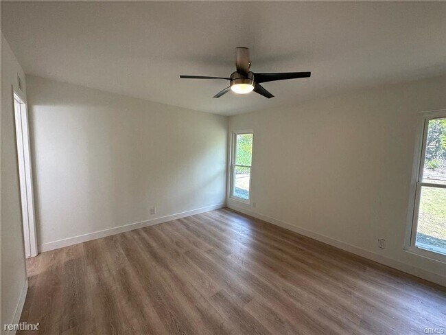 Building Photo - 3 br, 3 bath Condo - 111 Biome