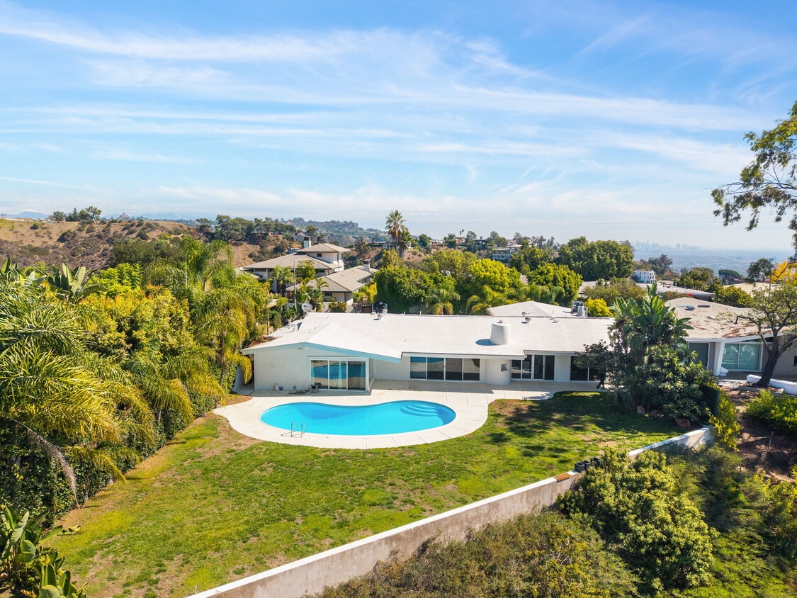 Foto principal - 1641 Tower Grove Dr