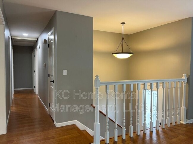 Building Photo - 8704 N Shannon Ave
