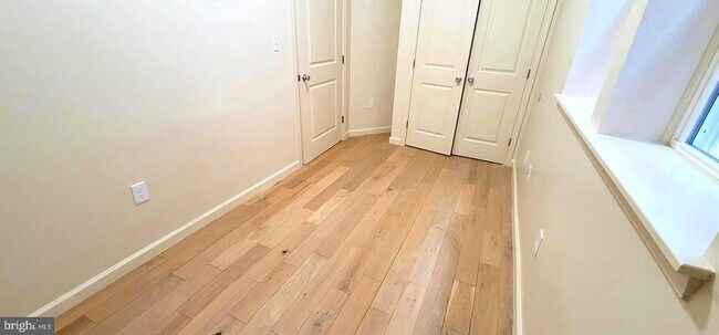 Foto del edificio - 1219 W Silver St