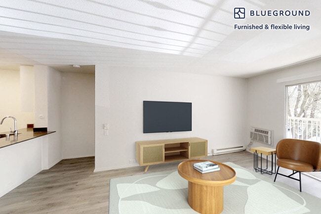 Building Photo - 555 W Middlefield Rd