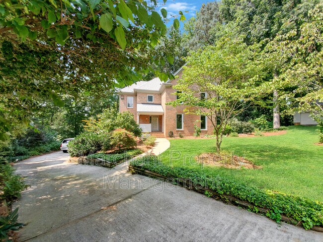 Building Photo - 107 Sugarfield Ct