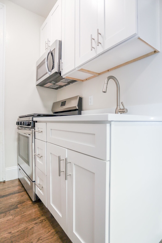 Foto del edificio - 5746 S Stony Island Ave