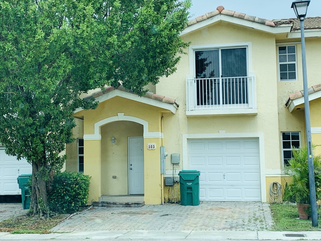 13978 SW 260th St, Homestead, FL 33032 Condo for Rent in Homestead, FL