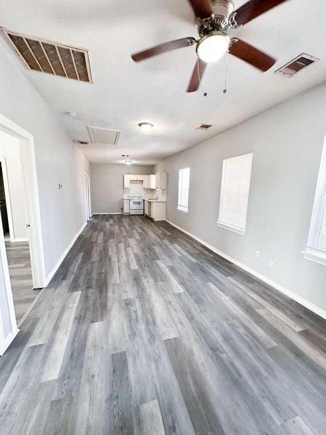 Photo - 3012 Live Oak St Apartment