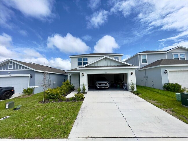 Foto del edificio - 2143 Charming Ave