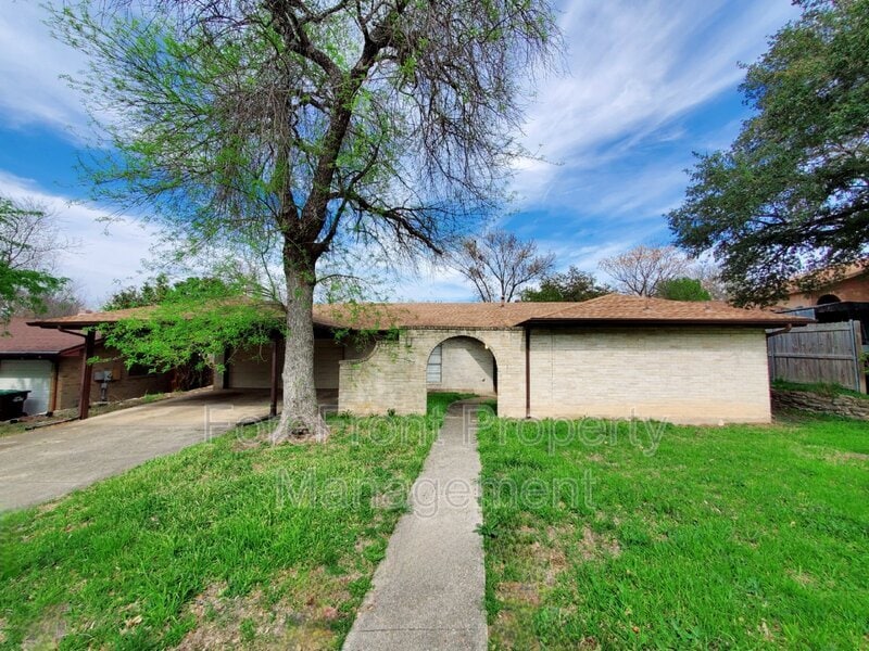 Primary Photo - 6115 Forest Wood St