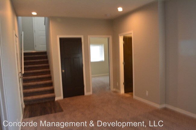 Building Photo - 7801 Yankee Woods Dr