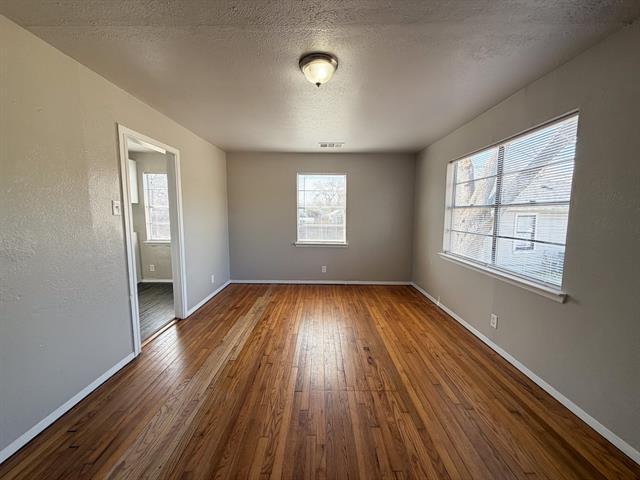 Foto del edificio - 410 N Flat St