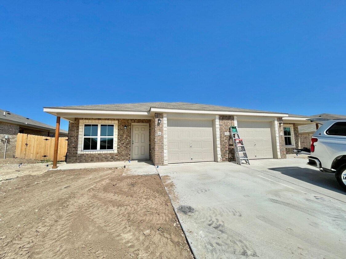 Foto principal - 1712 Clovis Dr