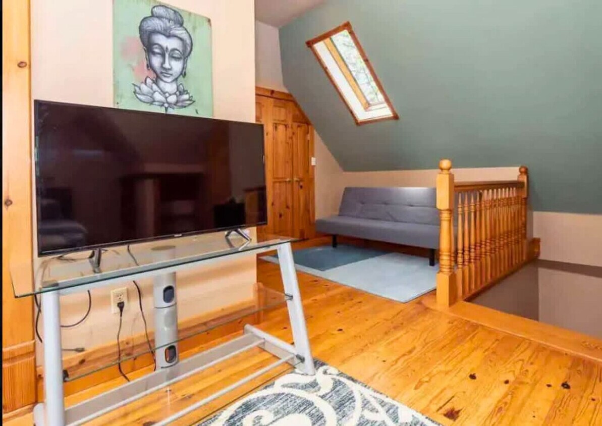 Foto principal - 1235 Highland St