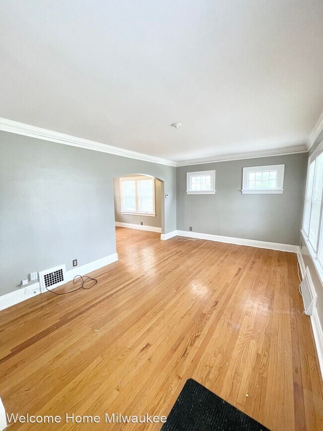 Building Photo - 3 br, 1 bath House - 1113 Robertson Street