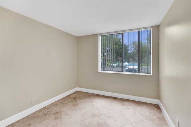 Building Photo - 10733 Cleary Blvd