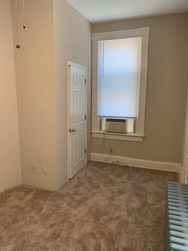 Building Photo - 2248 Flora St