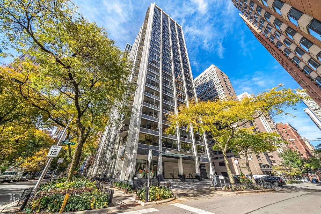 Foto principal - 222 E Pearson St
