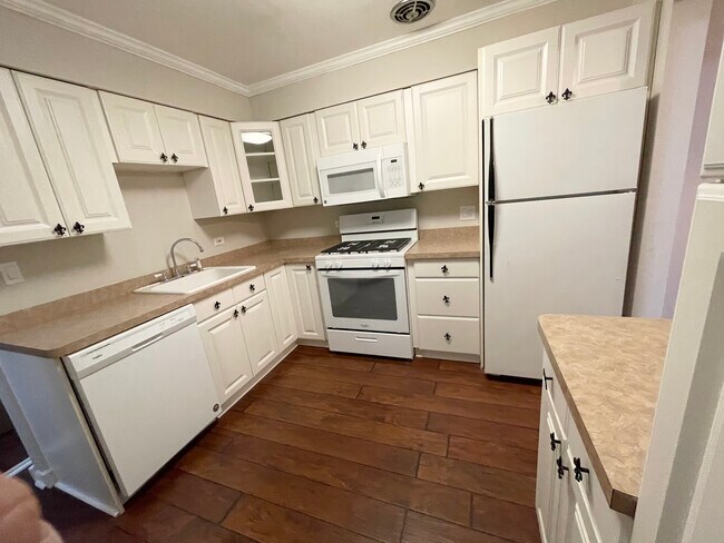 Foto del edificio - 1430 N Evergreen Ave