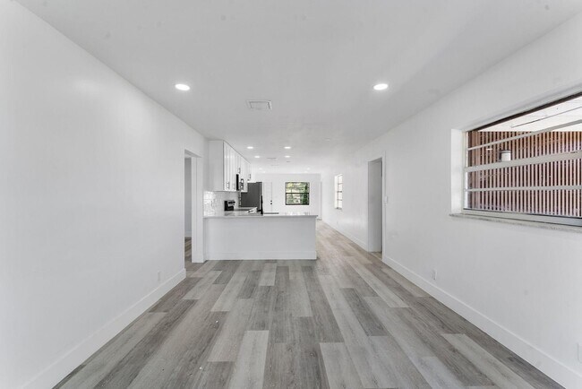 Foto del edificio - 481 NW 2nd Terrace