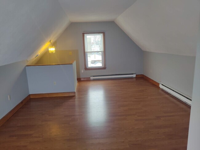 living area - 15 Appleton St