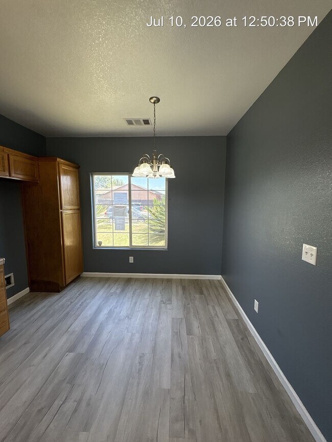 Foto del edificio - Lovely Home Now Available!