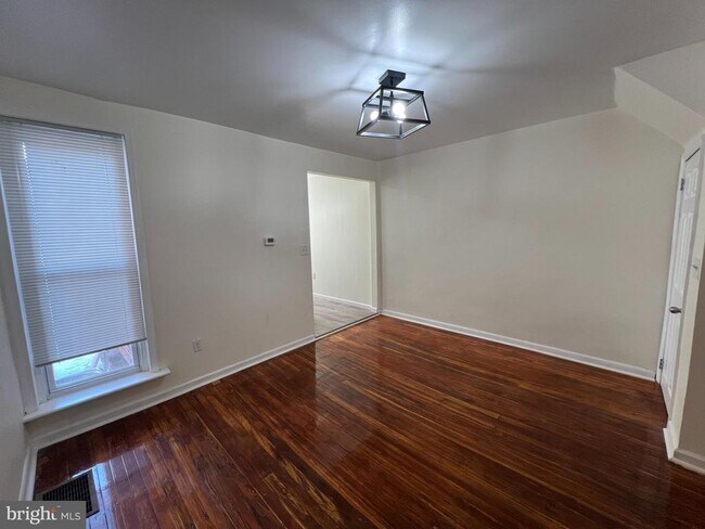 Foto del edificio - 254 W Sheldon St