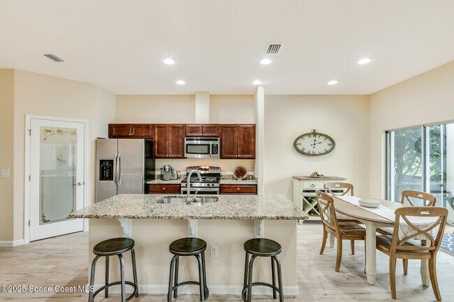 Building Photo - 3180 Constellation Dr
