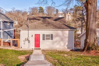 Building Photo - 1002 Boylston St