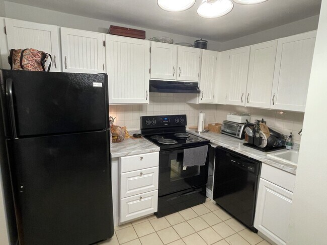 Foto del edificio - 740 Central St