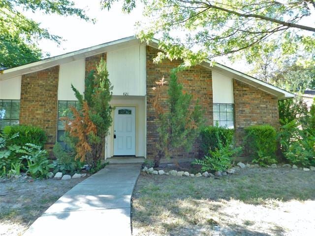 Foto del edificio - 421 Shadowcrest Ln