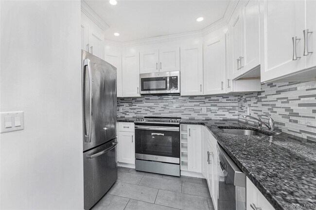 Foto del edificio - 174 Ashford Ave