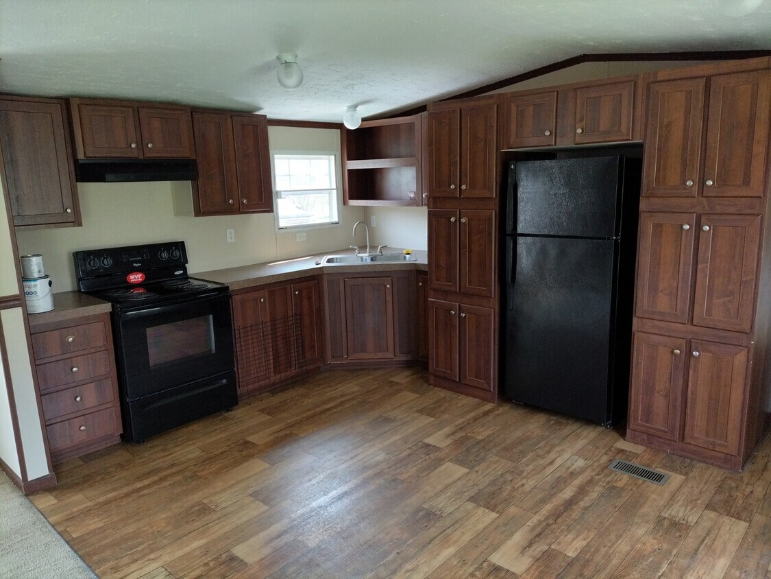 Foto principal - 6040 Whealton Dr