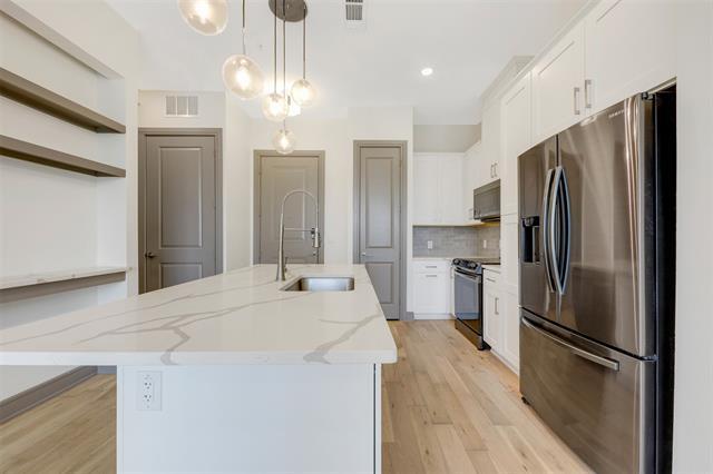 Foto del edificio - 2700 Old Denton Rd