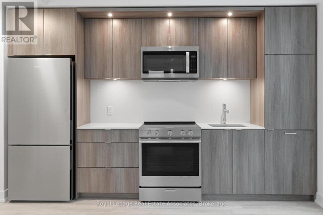 Building Photo - 25 Cordova Ave