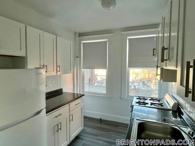 Building Photo - 1626 Commonwealth Ave